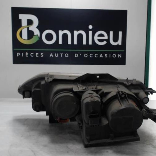 Piece-Optique-avant-principal-droit-%28feux%29%28phare%29-RENAULT-ESPACE-3-2.2-DCI--16V-TURBO-5d3984ee746caae8cb65a006ed721c7d486bd69d8eec149f9b642114356c0608_mtn.jpg