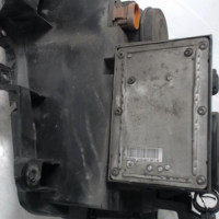 Piece-Optique-avant-principal-droit-%28feux%29%28phare%29-RENAULT-ESPACE-3-2.2-DCI--16V-TURBO-4bc0e8f6c37b8067191fa5aff8849d77a7c706b67dbe37c7492eac39051d36d2_mtn.jpg