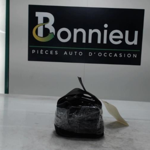 Piece-Ceinture-avant-droit-RENAULT-KANGOO-1-PHASE-2-1.5-DCI--8V-TURBO-f2c14b9aef9c0027c703a75e51de5cbeadcfa4ee0d5648f141187dd057595019_mtn.jpg