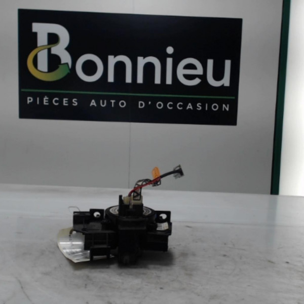 Piece-Contacteur-tournant-RENAULT-KANGOO-1-PHASE-2-1.5-DCI--8V-TURBO-b911b23b9b8ac0e89acd0ce04cb3ac1cc2609cdb91ee806c3aaf3ea42e3bda39.jpg
