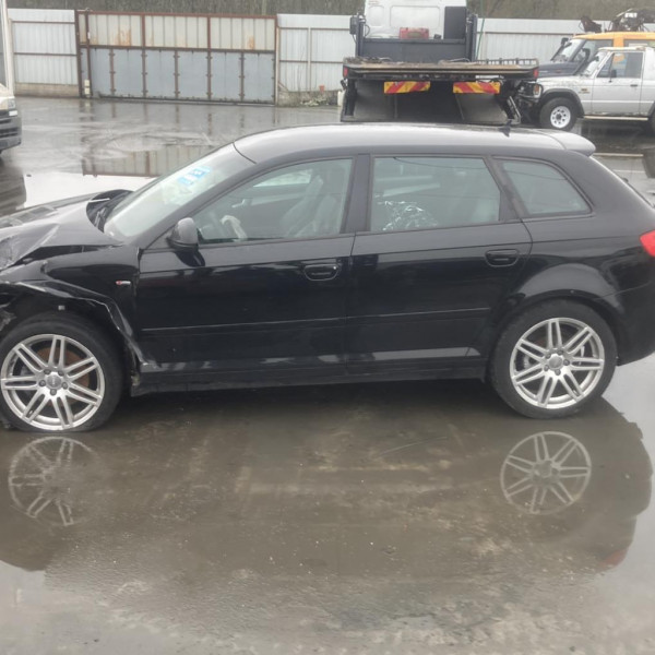 Vehicule-AUDI-A3-2-SPORTBACK-PHASE-2-2009-566e2a3be1253ca05b60b44215be9003f5400eabb82ed26fc27dad3c7213a548.jpg