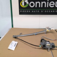 Piece-Moteur-leve-vitre-avant-droit-7700842246-RENAULT-CLIO-2-147c7369969963d08b0a5361a4b7f9547ae5a8175f15ec7bc6ac0867af00e4ae_mtn.jpg