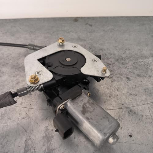 59132666-52bb9cd8-30e4-4bc8-b9fd-f94bbb34e7bb-Piece-Moteur-leve-vitre-avant-droit-7700842246-RENAULT-CLIO-2-5d8b9d2d14b39274289e3d870d53ed51dda7dabbede2011955babec60d4feb7c_m.jpg