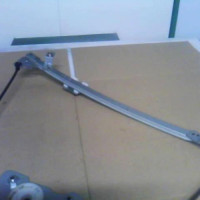 Piece-Moteur-leve-vitre-avant-droit-9222F4-PEUGEOT-406-PHASE-1-fd029257068cf7b2e57b083417e67e79430625a66d7a5efac0182b705478c4a6_mtn.jpg