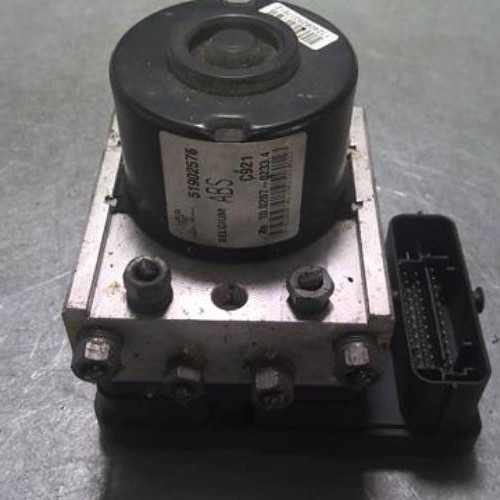 59148029-9a793ae9-ce8b-4806-9856-0e0baaf86626-Piece-59148029-Bloc-ABS-95517799-OPEL-COMBO-D-Diesel-9692d3a3523524a4fe8d51790571ae24a5fc6fb829e55d4b49366a3150d254f1_m.jpg