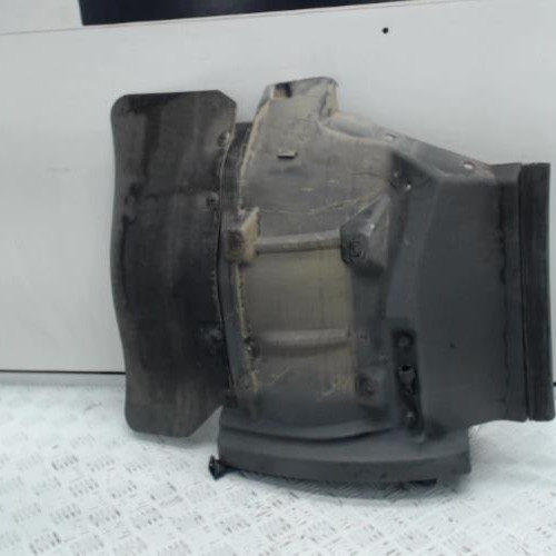 Piece-Pare-boue-avant-droit-NISSAN-CABSTAR-2-2.5-DCI--16V-TURBO-0356118318c5f0a7a013e51714f5eaa3139d9bb93c6a202e95c29581d70f63c0_mtn.jpg