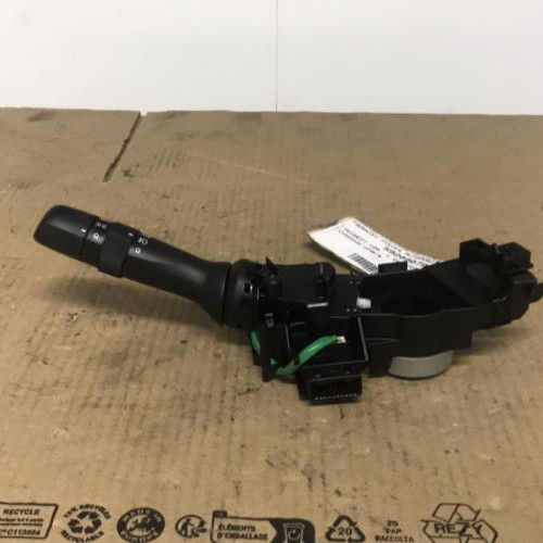 Piece-Commodo-phare-PEUGEOT-108-deafe2ba2d8ae8ab117057325519e854501da4e149bd8067b3358c7b537d3a6c_mtn.jpg