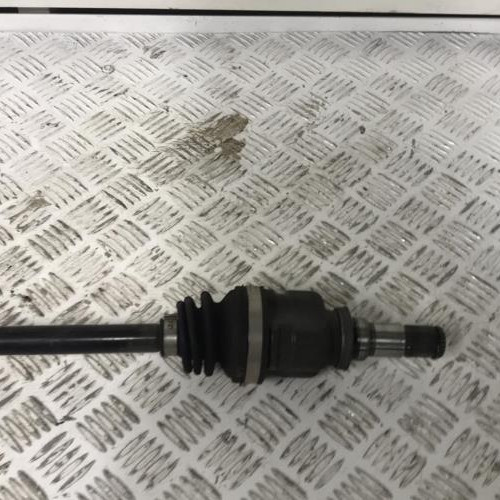 Piece-Cardan-droit-%28transmission%29-PEUGEOT-108-5ef5009848485f60deef291ca50d330b05ad960a586c52bf28f50d57fc19d3d9_mtn.jpg