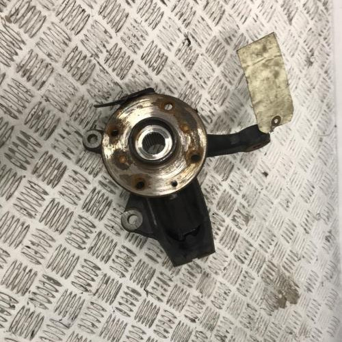 Piece-Moyeu-avant-droit-PEUGEOT-108-0ce118d6acf50cd245d9102b9876ce4d0e31f496501cac07d48d2341f6351de0_mtn.jpg