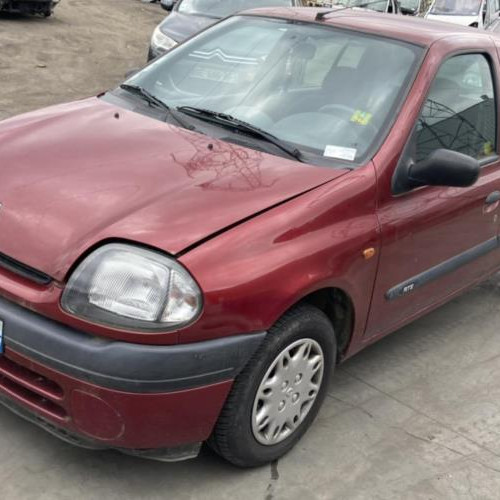 Vehicule-RENAULT-CLIO-2-PHASE-1-1998-eaeb8f06a6060c664e4f67dba8b9b3b4bdca5d419d41d48ecf2a5789fd191a93_mtn.jpg