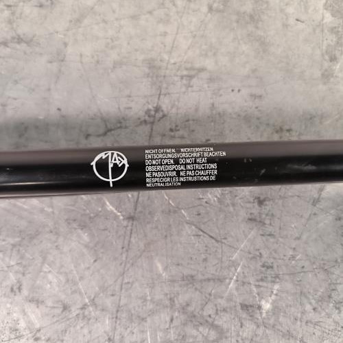 59426560-d66f4055-8104-4e40-bc10-f56f9dafc665-Piece-Verin-de-coffre-9605478880-PEUGEOT-106-51e56d1df8fc59a953c77fd279e371f8e6bcecd71252617f494df363bf487259_m.jpg
