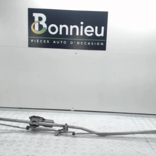 Piece-Moteur-essuie-glace-avant-PEUGEOT-308-1-SW-PHASE-1-BREAK-2.0-HDI--16V-TURBO-54c25ecb9de11beee08a35bdd28f0c8f372f9f4485e2f9ddfa46038c95e05a5b_mtn.jpg