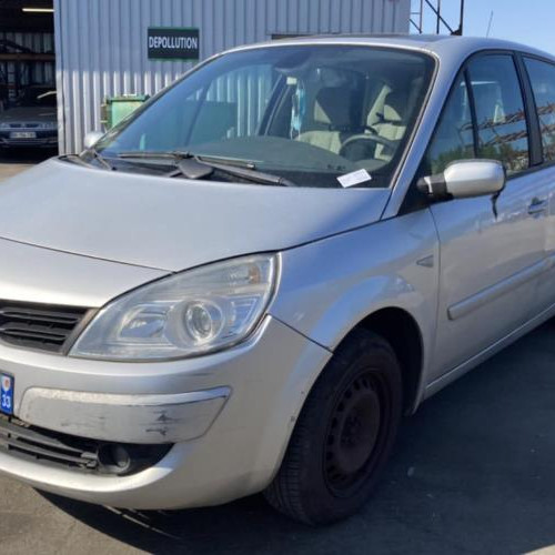 Vehicule-RENAULT-SCENIC-2-PHASE-1-2008-c56cc53f1e30acfddc0cb84454936823bf9acfb7e934d2c6a1d4a5647fc41714_mtn.jpg