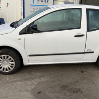 Vehicule-CITROEN-C2-PHASE-1-2005-767f45dd74dace2638ef3b0ceb26237cb0a3e308c9c77a33b0c64818d747475f_mtn.jpg