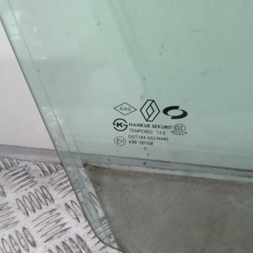 Vehicule-RENAULT-LATITUDE-2010-21b2f6e99bb26d5c7dbb2efd27ee9b91a276e00dcb7ea405ea070c8ff9a7e6d9_mtn.jpg