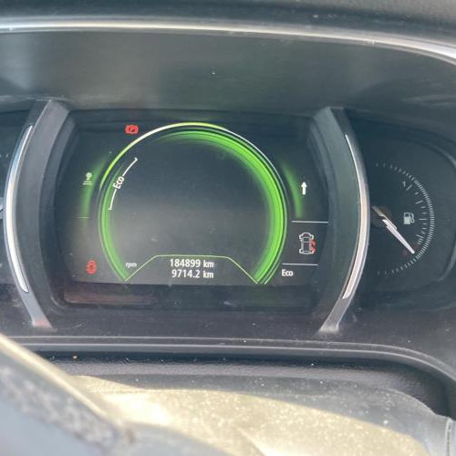 Vehicule-RENAULT-MEGANE-4-PHASE-1-2015-f041a38104a5758f0c33d8f4733cac96e9121f72e90a646e9eb00c39f9e86ec0_mtn.jpg