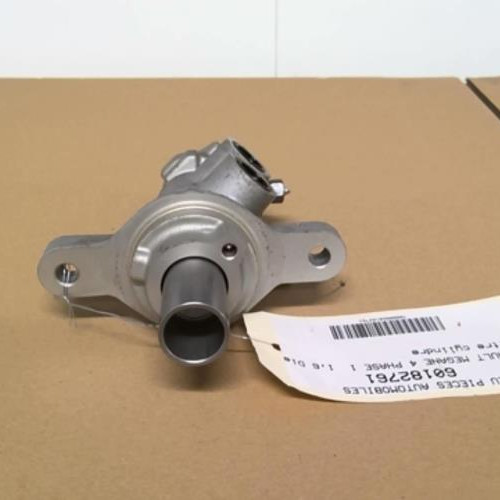 Piece-Maitre-cylindre-%28freinage%29-RENAULT-MEGANE-4-PHASE-1-1.6-BLUE-DCI--16V-TURBO-0fa26a9070d5598d6657012e72fd8741ea2ee84d957bc0896b0a778e6d9df793_mtn.jpg