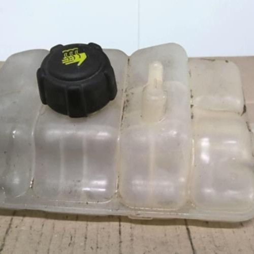 Piece-Vase-dexpansion-RENAULT-MEGANE-4-PHASE-1-1.6-BLUE-DCI--16V-TURBO-75bd16aabba0d16a4822971df7a0527dd817a3a6ab163d22a166662d28bdfee6_mtn.jpg