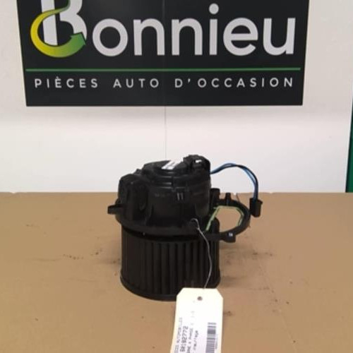 Piece-Ventilateur-chauffage-RENAULT-MEGANE-4-PHASE-1-1.6-BLUE-DCI--16V-TURBO-9e29f0d3a71eb413cccb20f4f8d61d7011f584d0ae2f0b7c62f98184c9c6f052_mtn.jpg