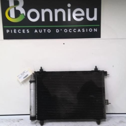 Piece-Condenseur-de-clim-PEUGEOT-307-PHASE-1-1.6i--16V-c81e19d6baeed44bd42b56a7deefe659f933b0563e7882f1c35eac050f9db497_mtn.jpg