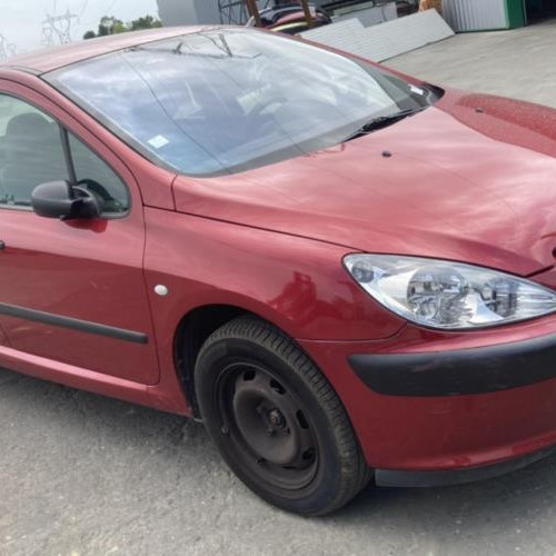 Vehicule-PEUGEOT-307-PHASE-1-2003-e1b3bb3fb2d3da8873f7783ceb4587916d04bdcd54b8a84e3914f38928242323_mtn.jpg