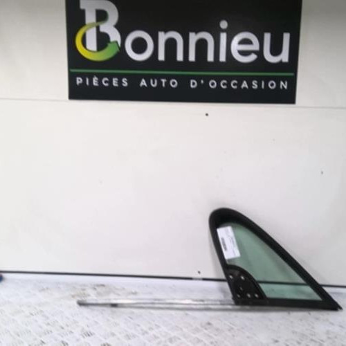 Custode avant droit (porte)