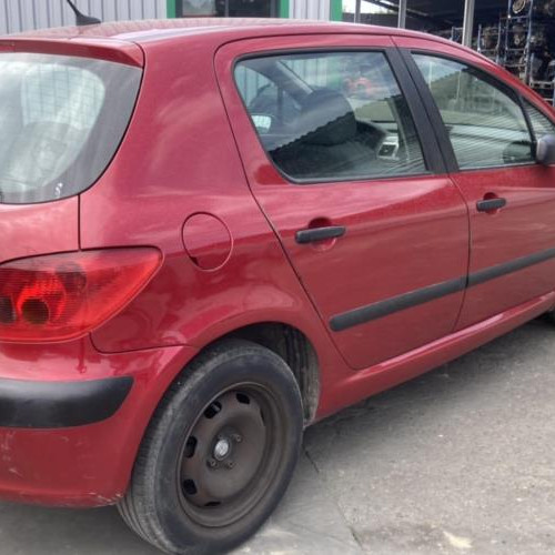 Vehicule-PEUGEOT-307-PHASE-1-2003-ec55f285b75af0dff6be52d36b84b5f026adf9aa4a987d6af4ab95e5b88018f7_mtn.jpg