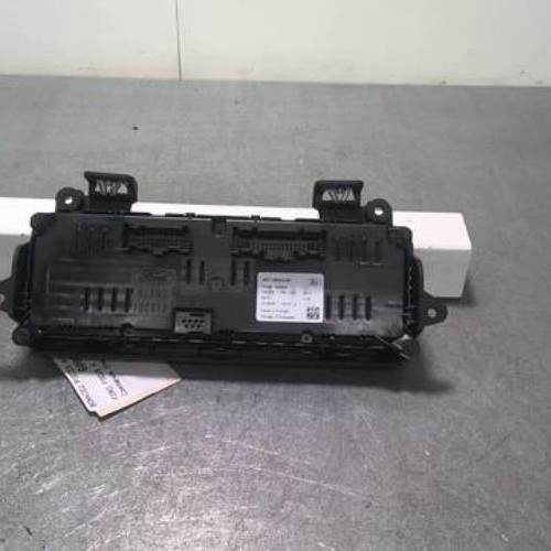 60806146-e03624a2-8525-42c6-8a64-bac97546a051-Piece-60806146-Commande-chauffage-2232665-FORD-FOCUS-4-10i-12V-TURBO-MHEV-d4672f9643d5472b96fdc2caa6f53ab0276983cfbe5b7dca9c35906b63d5b469_m.jpg