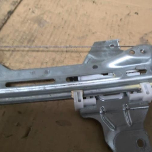Moteur leve vitre arriere droit