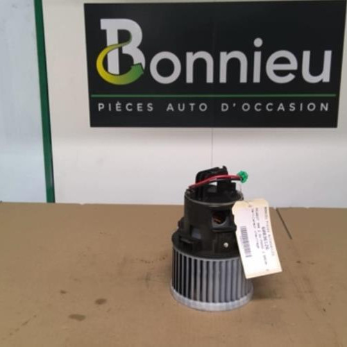 Piece-Ventilateur-chauffage-PEUGEOT-308-2-SW-PHASE-2-BREAK-2.0-BLUE-HDI--16V-TURBO-25bb48bc531e8bf43f9feff85e3143a6b92ccdd7a818a02e066f4151054c5bd4_mtn.jpg