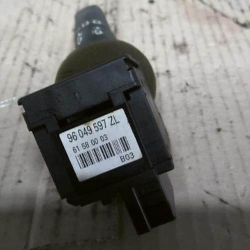 Piece-Commodo-dessuie-glaces-PEUGEOT-206-PHASE-1-2.0-HDI--8V-f0bc5f9b387550f3b3014e3b8acb54ef443ccfe48e153335c4b5c05fe5378ee4_mtn.jpg