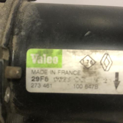 60957555-98de615d-1e58-49ae-81f6-2ab682366d11-Piece-Demarreur-8200584664-RENAULT-CLIO-2-PHASE-1-717d08599cf7cbc4663b3039e0849e72b2004a92e728eec89f7c7490b6cb1715_m.jpg