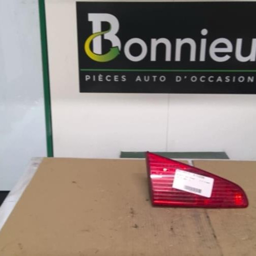 Piece-Feu-arriere-secondaire-gauche-%28feux%29-PEUGEOT-607-PHASE-1-Diesel-ccb4b2dbbb97e22e811af2f4f01f686f2629c90acb8f3a16f807f714437de698_mtn.jpg