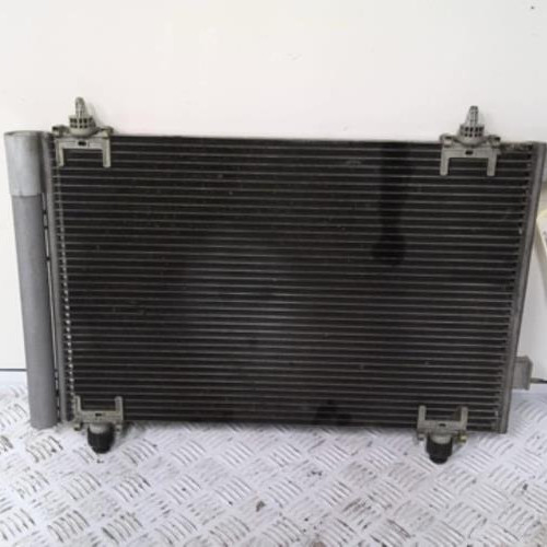Piece-Condenseur-de-clim-PEUGEOT-307-PHASE-1-1.6i--16V-de0010b129082f63d09828db3a7c63acd9b252d97864c143aa575379089bf1e5_mtn.jpg