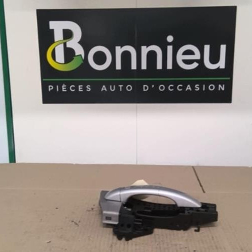 Piece-62026980-Poignee-porte-avant-droit-AUDI-A1-1-PHASE-1-1.4-TFSI--16V-TURBO-51bbfe8dfcba06b44f796ef75c5f8a5784ef3070e141022477f3341d17f36f13_mtn.jpg