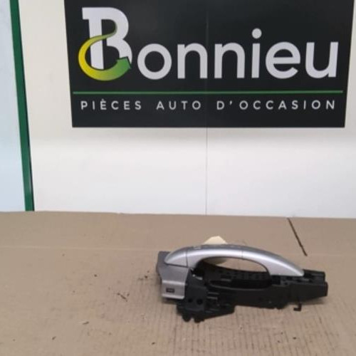 Piece-62026980-Poignee-porte-avant-droit-AUDI-A1-1-PHASE-1-1.4-TFSI--16V-TURBO-243a60a8c6bbaa4fa8b9fc21d0a8b72d227ca6c38d3beec9d50e3e206cf34d95_mtn.jpg