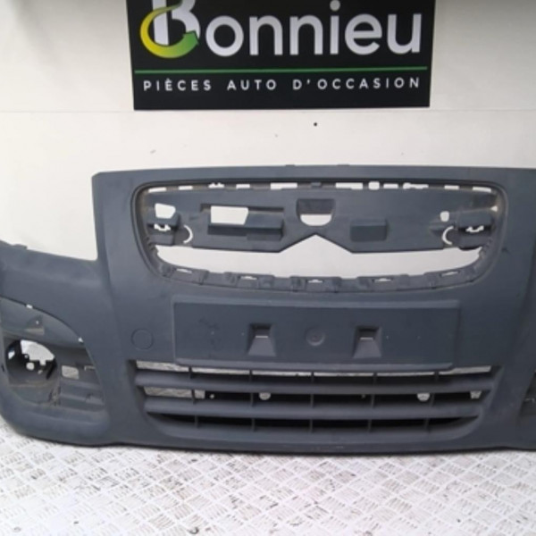 Piece-62231821-Pare-choc-avant-CITROEN-C2-1.6i-16V--110--BV-Sensodrive-dcdde339f84a93e9c10e32581466426805729d24a90c9fe4d0bc26ea13161243.jpg