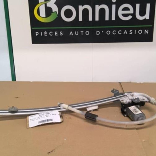 Piece-62517898-Moteur-leve-vitre-arriere-droit-RENAULT-LAGUNA-2-PHASE-2-BREAK-4c9a09fbddb5fa9cb44c144e69f9cc62a88b0dd12e86440f798b6b3dbb0a21f7_mtn.jpg