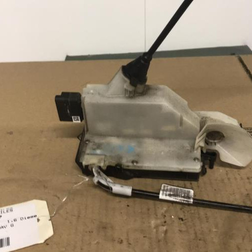 Piece-Fermeture-centralisee-avant-gauche-PEUGEOT-2008-1-PHASE-1-d87f82907a9725f5deb17f9afc9dcb45462b9d7950aa9d0849f2955440fd7b04_mtn.jpg