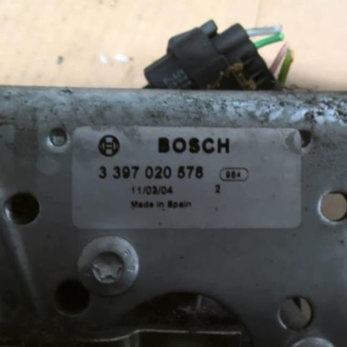 Moteur essuie glace avant