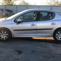 Vehicule-PEUGEOT-207-PHASE-1-2006-296dbc9db7c59336c742196d918b259c94cf3c29694c7003a870d8c4aa61c017_mtn.jpg