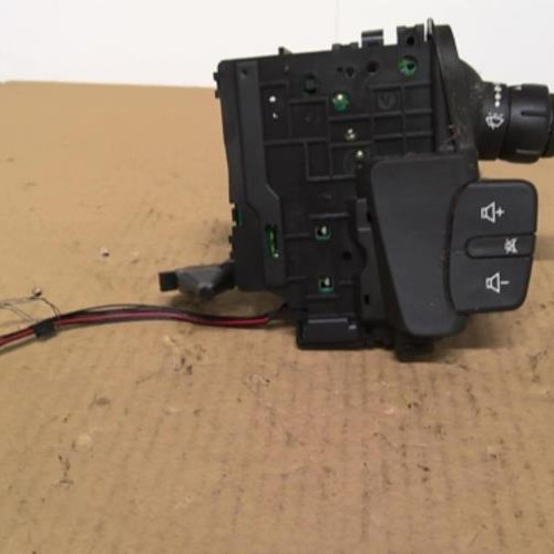 Piece-62730925-Commodo-dessuie-glaces-RENAULT-SCENIC-2-PHASE-1-1.5-DCI--8V-TURBO-9c45f4f3d1c198b1357b9cfa27c4bb4cc12de9e0a2c1314b05584a5e7ece1791_mtn.jpg