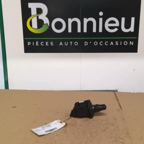 Piece-62730926-Commodo-phare-RENAULT-SCENIC-2-PHASE-1-1.5-DCI--8V-TURBO-199622989b43ad336cc3e5041f78cf745c03ae6502a8ed90d9b8124def92427f_mtn.jpg