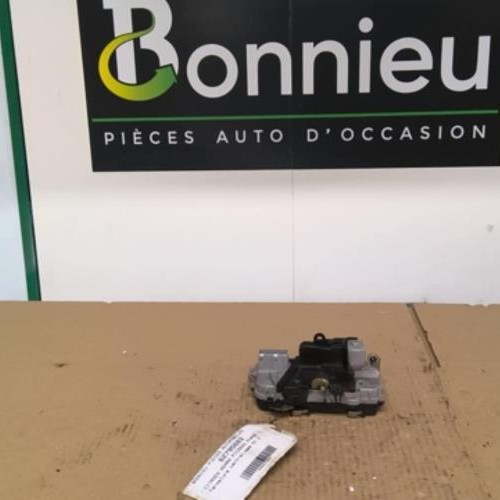 Fermeture centralisee avant droit