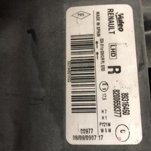 Piece-Optique-avant-principal-droit-%28feux%29%28phare%29-RENAULT-GRAND-MODUS-PHASE-2-d52b985bf04a530336249e84269bfa25de8873863e82f60ab3ae6dd3d88f7d06_mtn.jpg