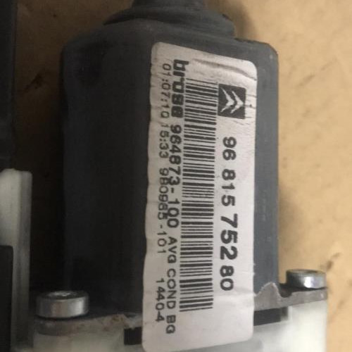 Piece-Moteur-leve-vitre-avant-gauche-CITROEN-C4-1-PHASE-1-b6b4fa96eebb0d6019f6a10fee105f43d1c35151e11f9be59b60c2e246abf8fc_mtn.jpg