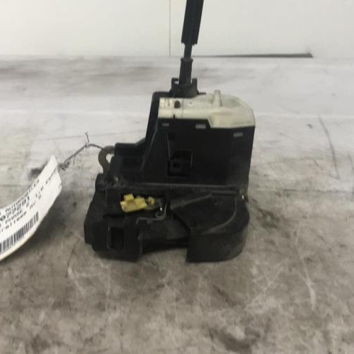 Piece-Fermeture-centralisee-avant-gauche-RENAULT-CLIO-2-PHASE-2-3772b8a5162966c6344fcdceeb5174b513ba8396513f3da5960555df25fb49f1_mtn.jpg