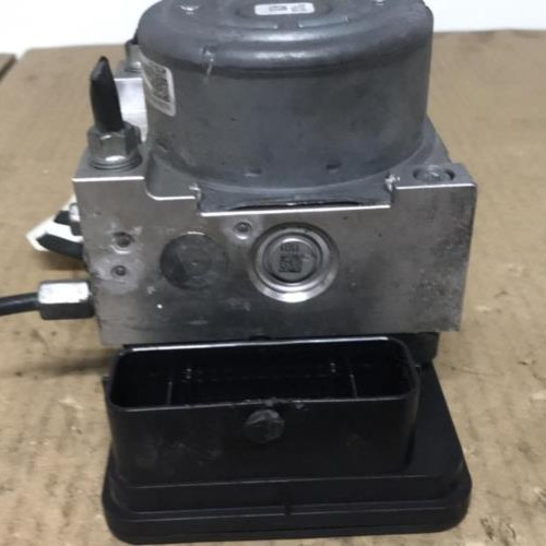 Piece-Bloc-ABS-%28freins-anti-blocage%29-MAZDA-CX5-1-PHASE-1-7dc66b2d4dd41e3c9c3ff1459d06bbd359f9a9662535f0d9fd7c5759344460fc_mtn.jpg