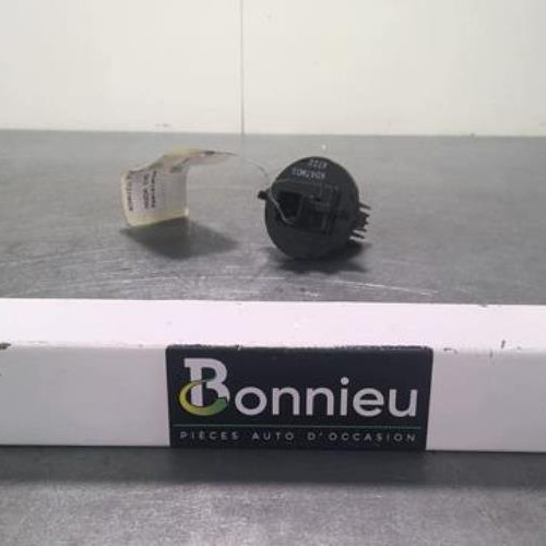 63268761-edc75db0-88ee-43ba-bc52-76f0c52eefdc-Piece-63268761-Resistance-chauffage-MAZDA-CX5-1-PHASE-1-22-TD-16V-TURBO-4X4-37836676f24246c0fe3d9bee0cb46f842a102a97dc0c2e25444543771091caba_m.jpg