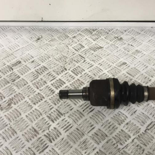 Piece-Cardan-gauche-%28transmission%29-PEUGEOT-207-PHASE-1-3e3f51e4efe84f3b0dccbd954ff93953eea39f4bf7eec9c118bf7bd12467efd8_mtn.jpg